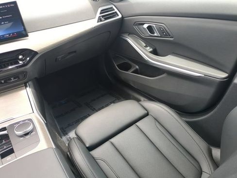 Used 2025 BMW 330i Sedan RWD image 18
