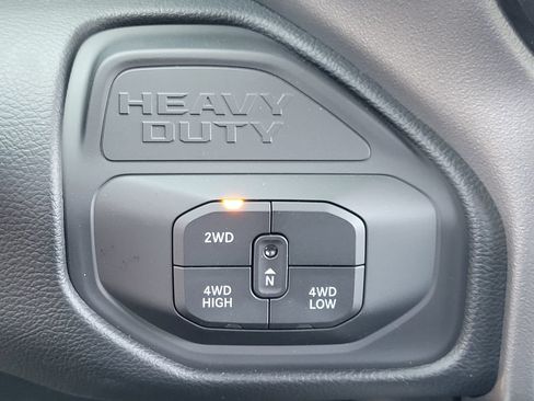 New 2026 RAM 2500 Big Horn AWD/4WD image 13