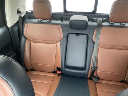 Used 2022 Ford Maverick Lariat w/ Lariat Luxury Package image 17