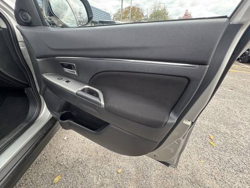 Used 2019 Mitsubishi Outlander Sport SE FWD image 51