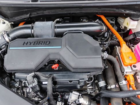 Used 2023 Kia Sportage LX image 25