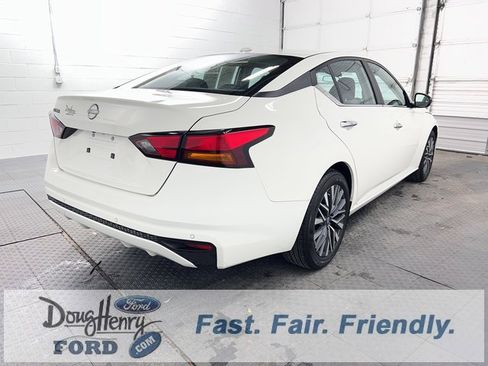 Used 2025 Nissan Altima 2.5 SV image 7