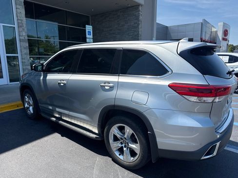 Used 2018 Toyota Highlander Limited FWD image 5
