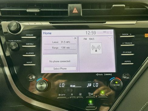 Used 2019 Toyota Camry XSE FWD image 17