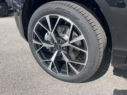 New 2026 Audi Q3 quattro 2.0T AWD/4WD image 7