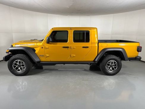New 2026 Jeep Gladiator Rubicon w/ Steel Power Dome Hood Package AWD/4WD image 5