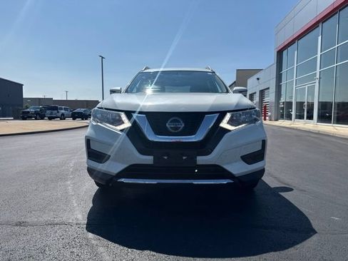 Used 2018 Nissan Rogue SV AWD/4WD image 2