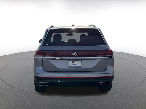 Used 2026 Volkswagen Atlas SE FWD image 12