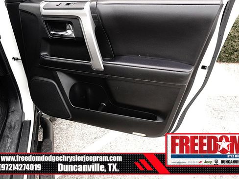 Used 2022 Toyota 4Runner SR5 Premium w/ Moonroof Package AWD/4WD image 41