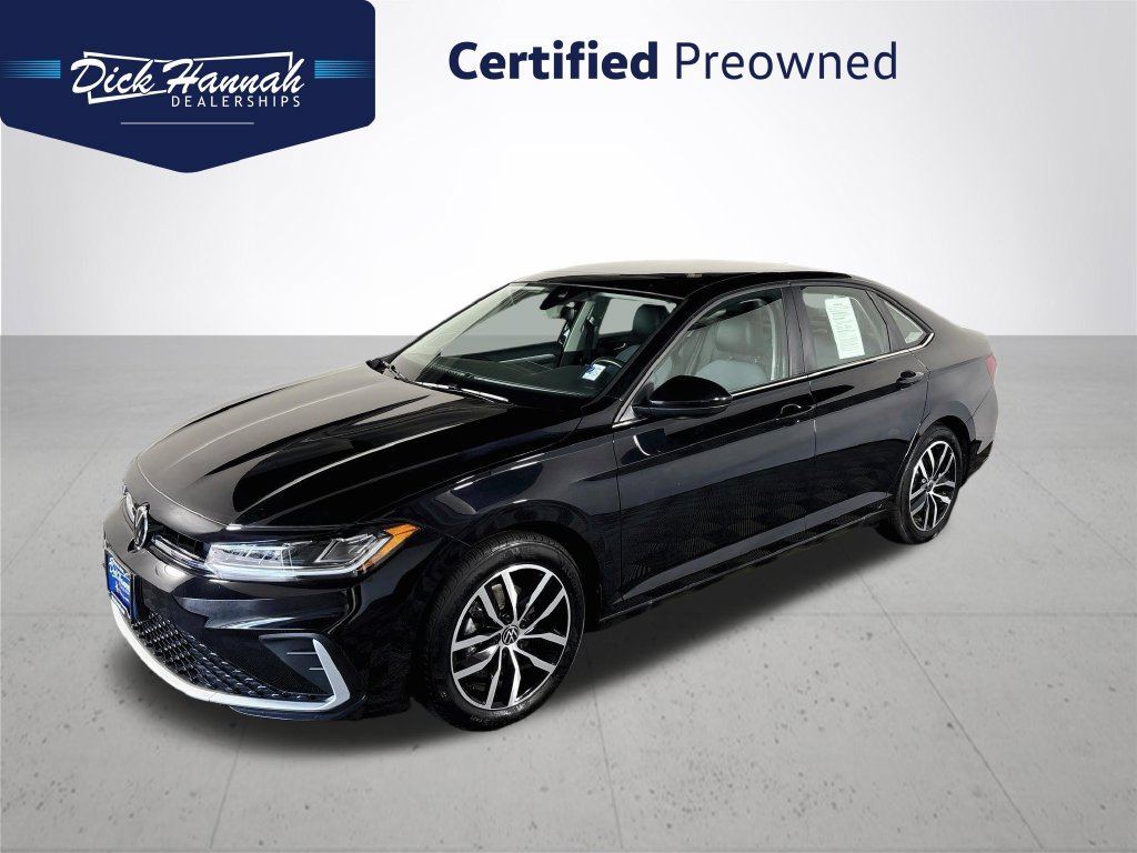 Certified 2026 Volkswagen Jetta SE FWD image 1