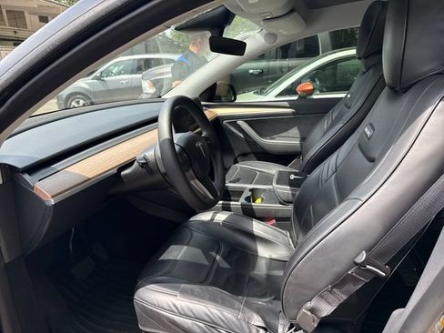 Used 2023 Tesla Model Y Long Range AWD/4WD image 13
