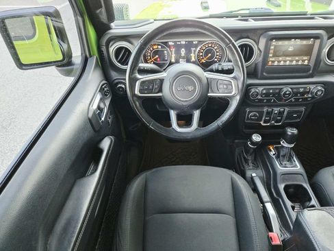 Used 2018 Jeep Wrangler Unlimited Sahara w/ Safety Group AWD/4WD image 10