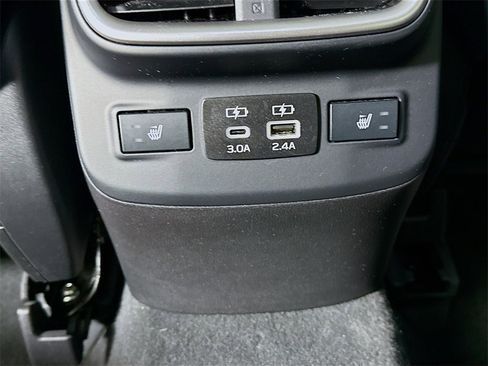 Certified 2023 Subaru Outback Limited image 30