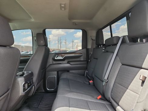 Used 2025 GMC Sierra 1500 Elevation w/ Preferred Package AWD/4WD image 8
