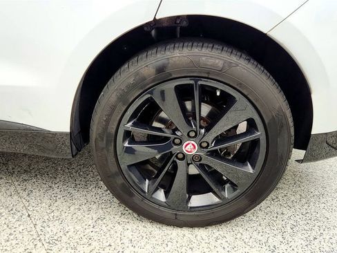 Used 2021 Jaguar F-PACE S image 9