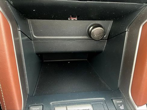 Used 2018 Subaru Forester 2.5i Touring image 18