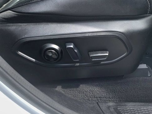 Used 2022 Jeep Grand Cherokee L Limited RWD image 29