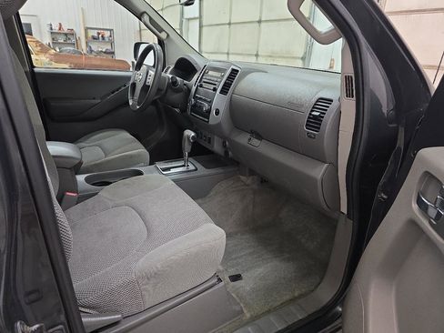 Used 2012 Nissan Frontier SV w/ SV Premium Utility Pkg image 36