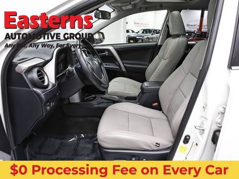 Used 2018 Toyota RAV4 XLE AWD/4WD image 14
