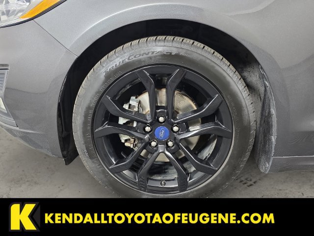 Used 2019 Ford Fusion SE w/ Equipment Group 151A FWD image 9