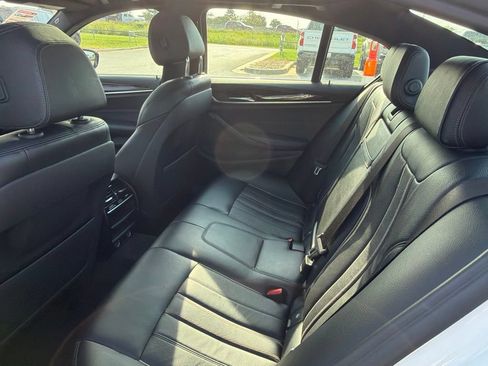 Used 2018 BMW 530i xDrive w/ Premium Package AWD/4WD image 12