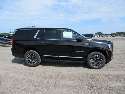 New 2026 GMC Yukon Elevation w/ Elevation Premium Package AWD/4WD image 3