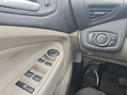Used 2015 Ford Escape SE FWD image 23