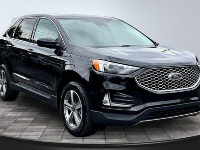 Used 2024 Ford Edge SEL w/ Convenience Package