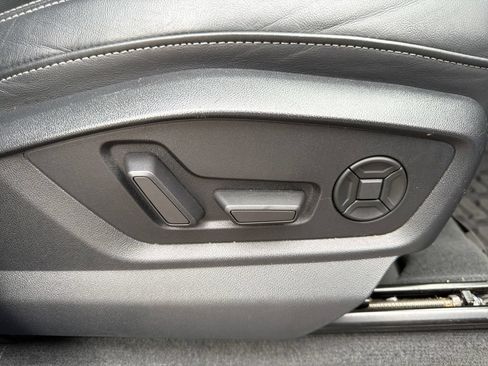 Used 2022 Audi Q8 Prestige AWD/4WD image 61