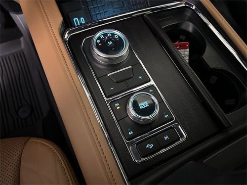 Used 2024 Ford Expedition Max Platinum image 16