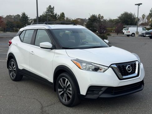 Used 2019 Nissan Kicks SV w/ Exterior Package image 7