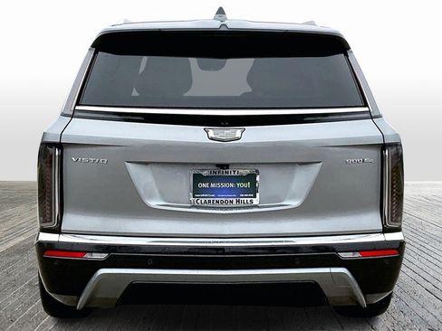 Used 2026 Cadillac Vistiq Luxury image 7