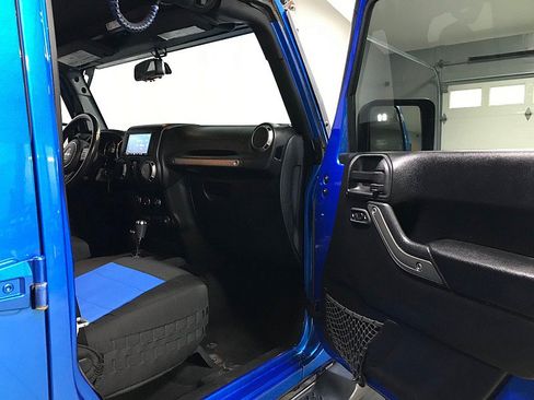 Used 2016 Jeep Wrangler Unlimited Sport w/ Quick Order Package 24S AWD/4WD image 12
