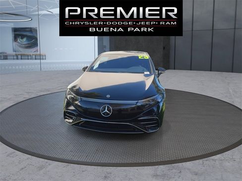 Used 2023 Mercedes-Benz EQS 580 4MATIC Sedan image 4