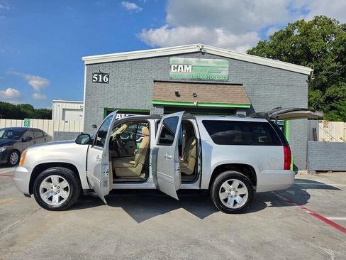Used 2014 GMC Yukon XL SLT w/ SLT-2 Equipment Package RWD image 36