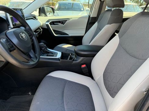 Used 2023 Toyota RAV4 XLE image 19
