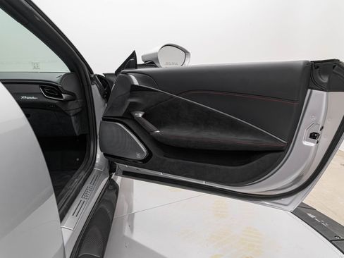 Certified 2025 Ferrari Roma Base image 18