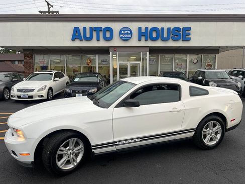 Used 2011 Ford Mustang Coupe w/ 101A Rapid Spec Order Code image 7