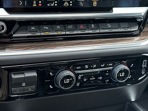New 2026 Chevrolet Silverado 1500 LT Trail Boss w/ LT Trail Boss Premium Package AWD/4WD image 19