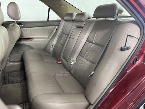 Used 2005 Toyota Camry XLE image 14