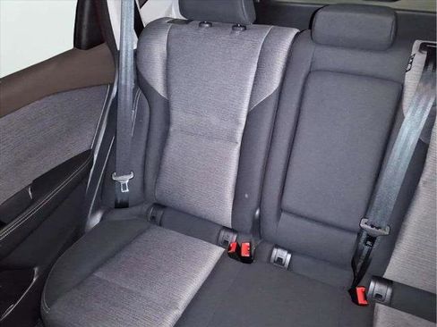 Used 2021 Nissan Rogue SV image 15