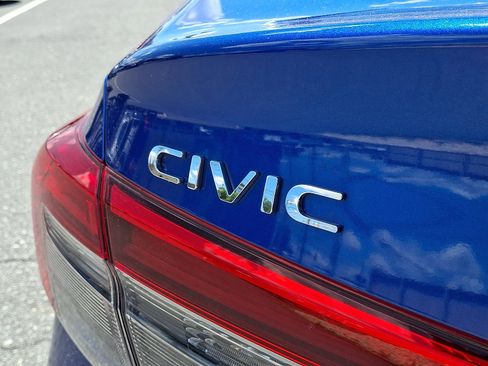 Used 2022 Honda Civic EX image 30