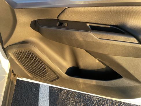 Used 2025 Chevrolet Equinox EV LT w/ Convenience Package image 46