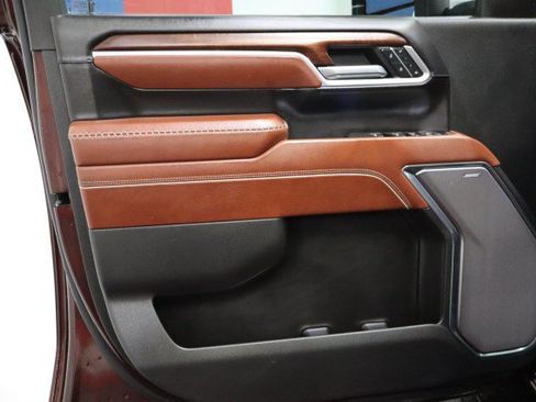 Used 2024 GMC Sierra 2500 Denali Ultimate AWD/4WD image 38