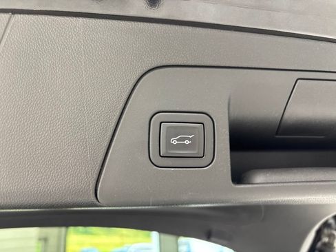 Used 2023 Buick Envision Essence w/ Sport Touring Package AWD/4WD image 49