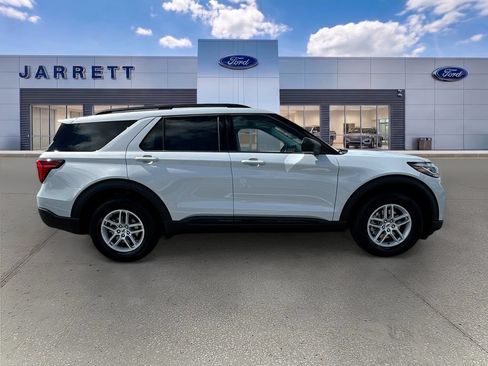New 2026 Ford Explorer Active w/ Active Comfort Package RWD image 9