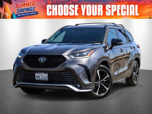 Used 2021 Toyota Highlander XSE FWD image 1