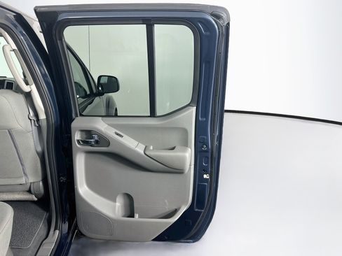 Used 2019 Nissan Frontier SV RWD image 27