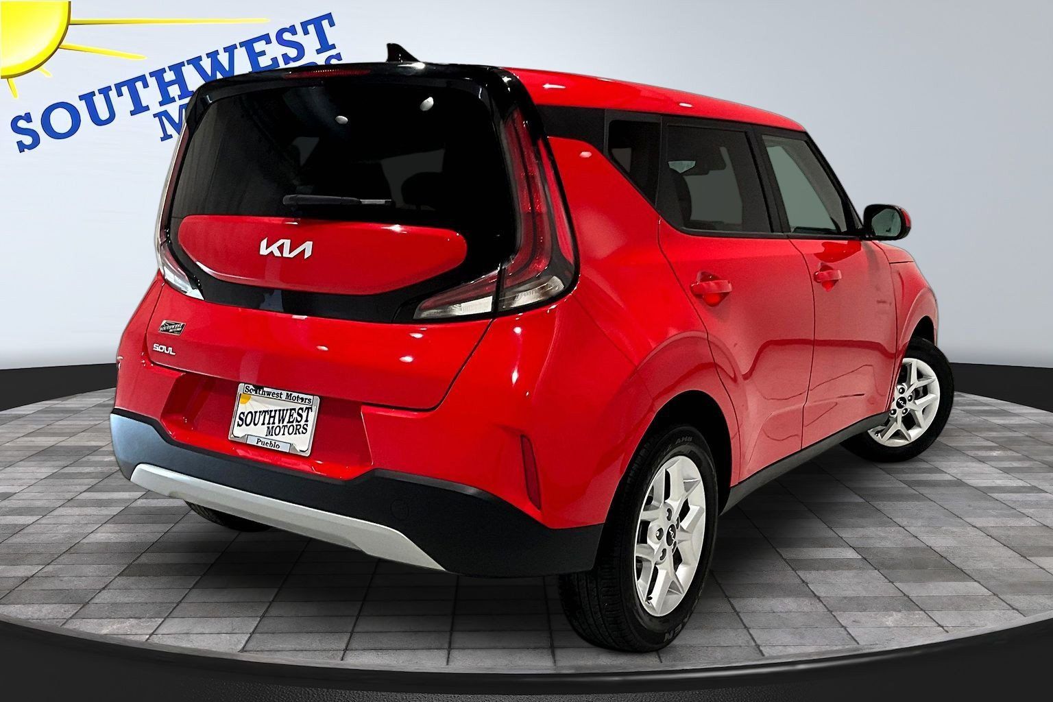 Used 2025 Kia Soul LX w/ LX Technology Package FWD image 7
