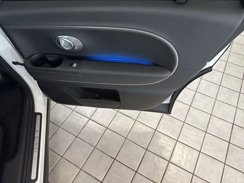 New 2026 Hyundai Ioniq 9 SEL image 16